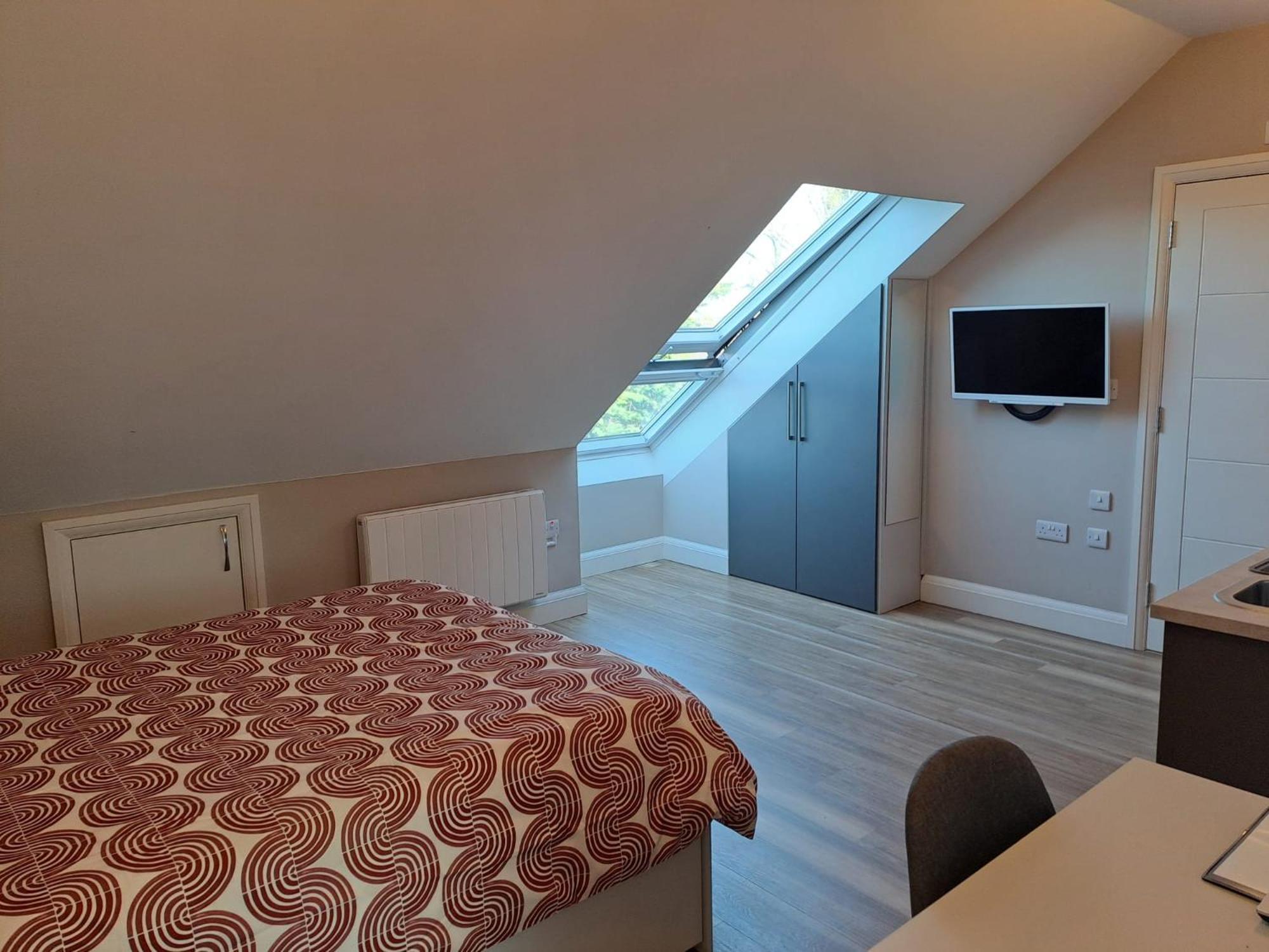 Sands House - Luxury Modern Studios With Secure Parking In Epsom, Surrey Room photo